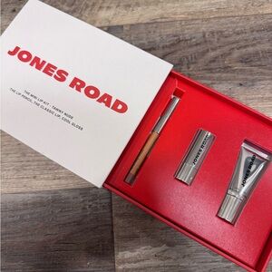 Jones Road Beauty mini lip kit